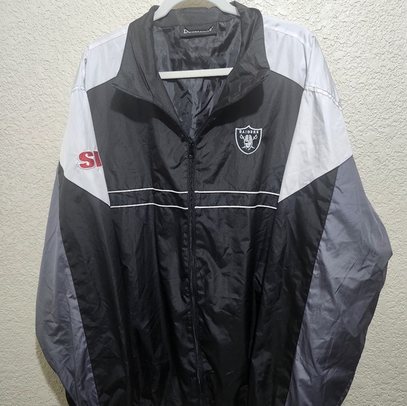 Vintage Raiders Sports Illistrated Windbreaker Men's Black and Gray Jacket - Picture 2 of 8